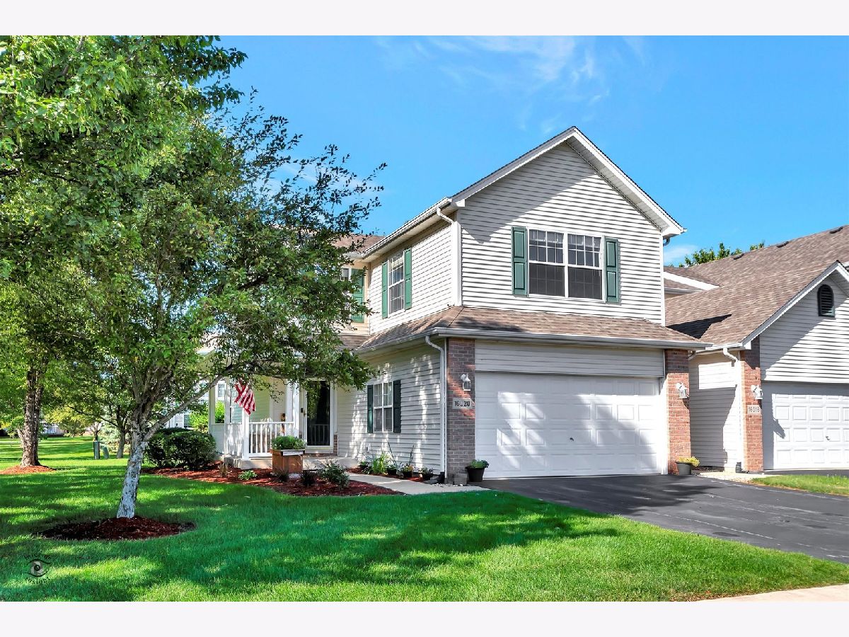 Townhomes Sold Pueblo Point Lockport Illinois, 16020 Iroquois