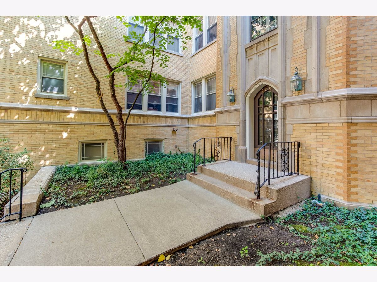 827.5 Forest Avenue, Evanston, Illinois 60202 MLS 11618866 WinterCohen
