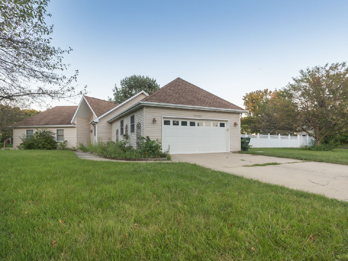 Homes Sold Cherokee Ridge Channahon Illinois, 24135 Navajo