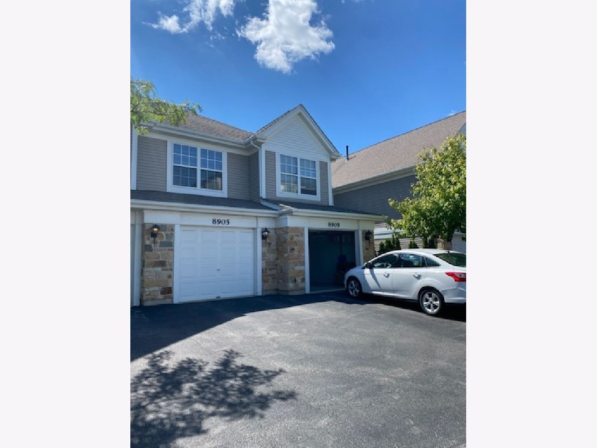 Townhomes Sold Concord Lake Niles Illinois, 8909 Heathwood