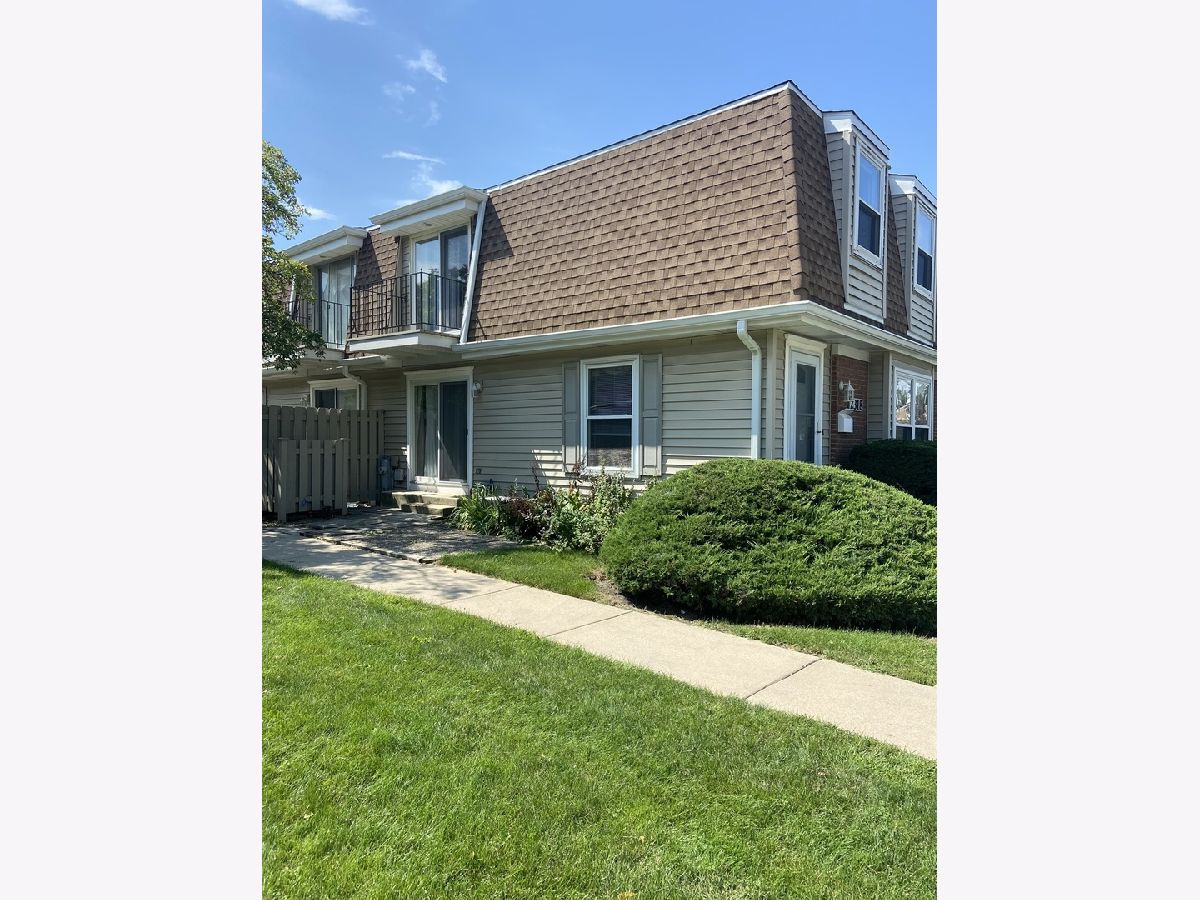 Townhomes & Condos Rented Sheffield Manor Schaumburg Illinois, 2318 Oxhill