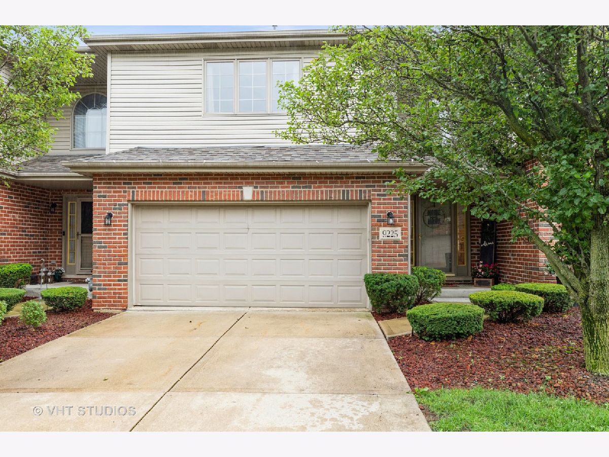 Townhomes Sold Caledonia Meadows Tinley Park Illinois, 9225 Kylemore