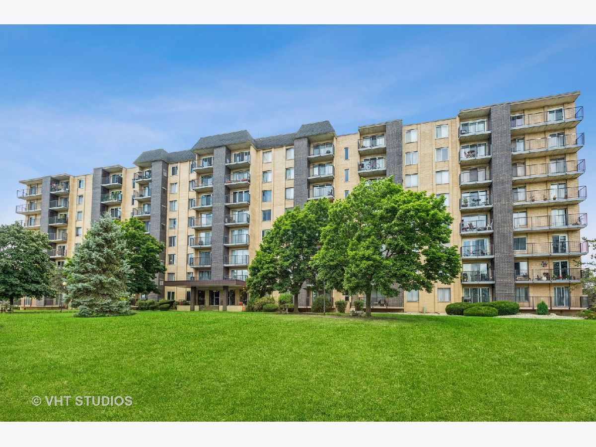 Condominiums Sold Terraces Downers Grove Illinois, 5400 Walnut