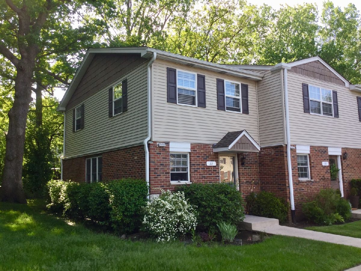 Townhomes Rented Robinwood Estates Lake Bluff Illinois, 525 Washington