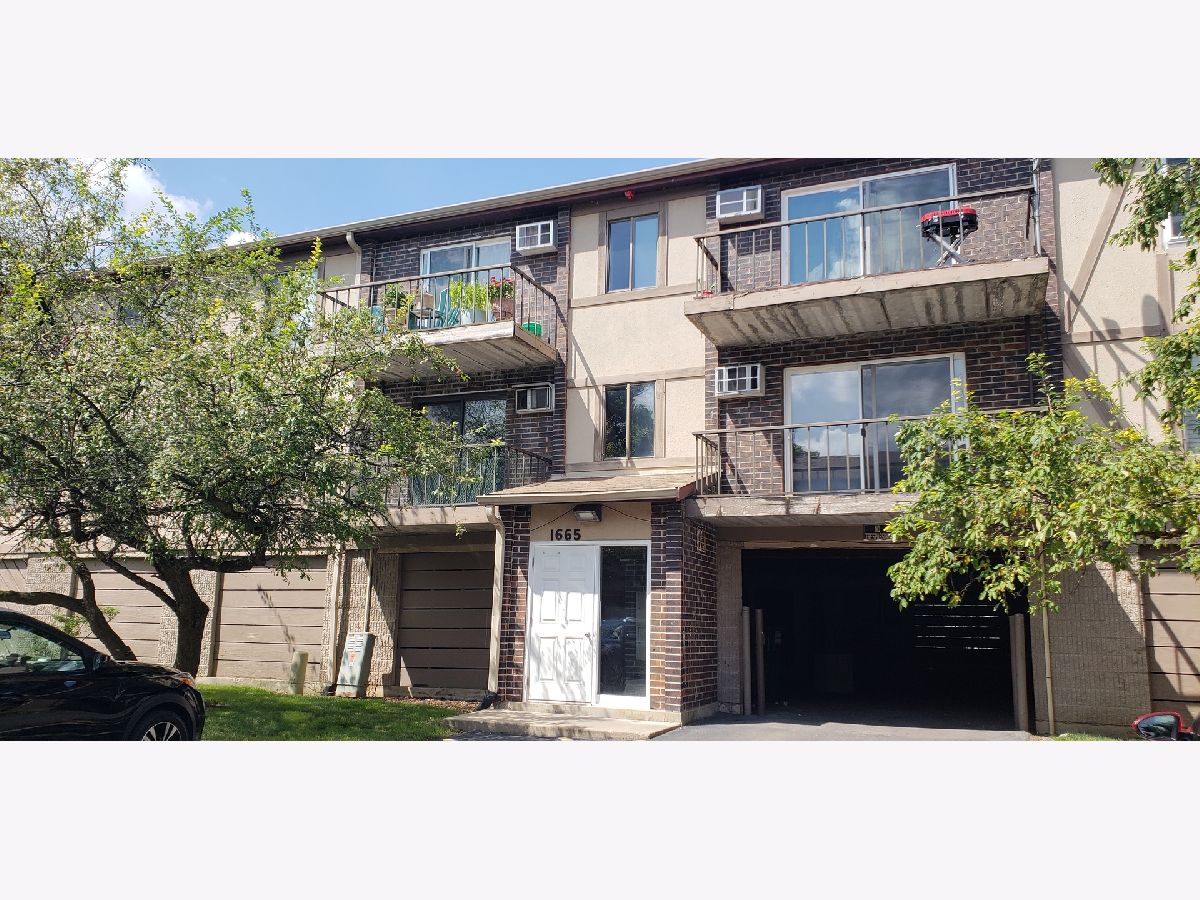 Condominiums Rented Quail Ridge Naperville Illinois, 1665 Coach