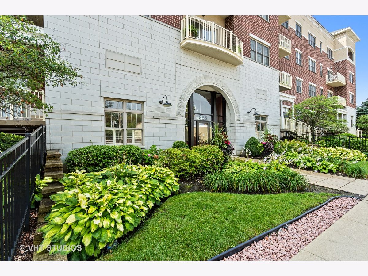 Condominiums Sold Station Crossing Downers Grove Illinois, 965 Rogers