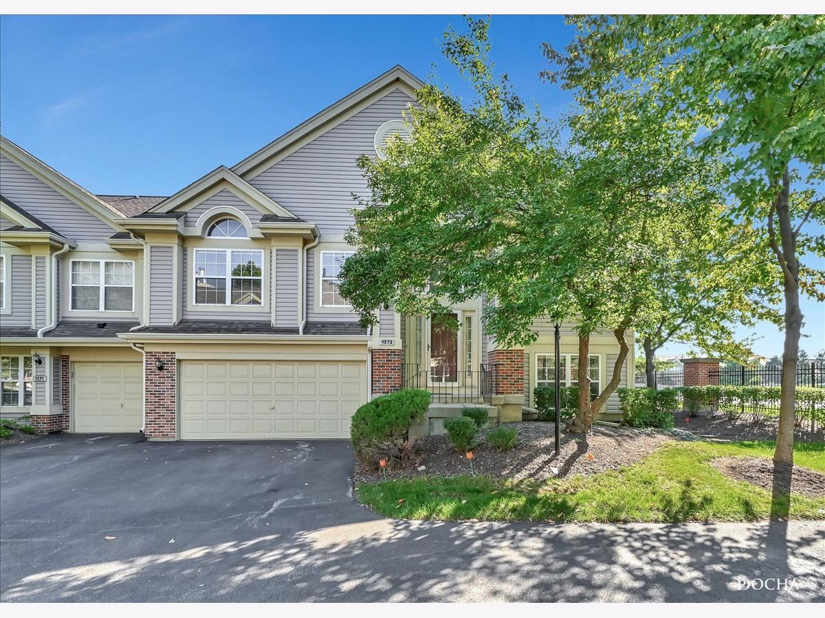 Townhomes & Condos & Homes Rented Talbots Mill Elk Grove Village Illinois, 1273 Old Mill