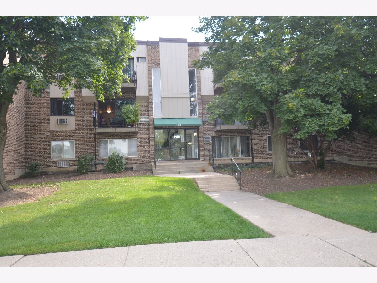 Condominiums Rented Brentwood Palatine Illinois, 1489 Winslowe