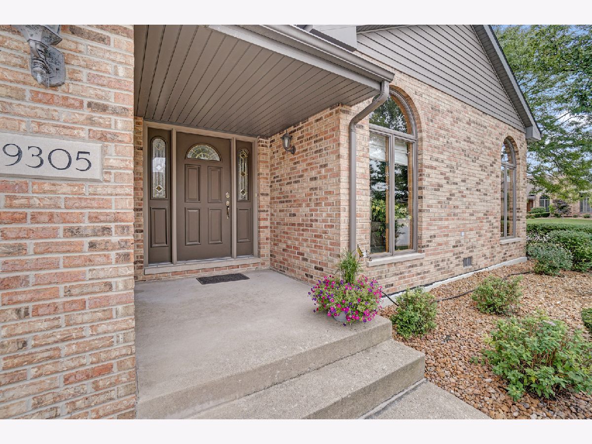 Townhomes Sold Hunt Club Estates Frankfort Illinois, 9305 Fox Run