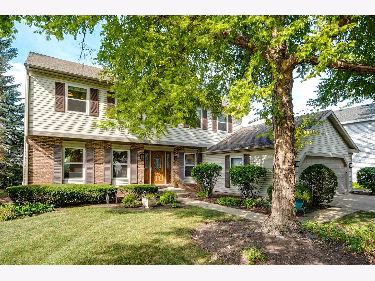 Homes Sold Vintage Buffalo Grove Illinois, 402 Chateau