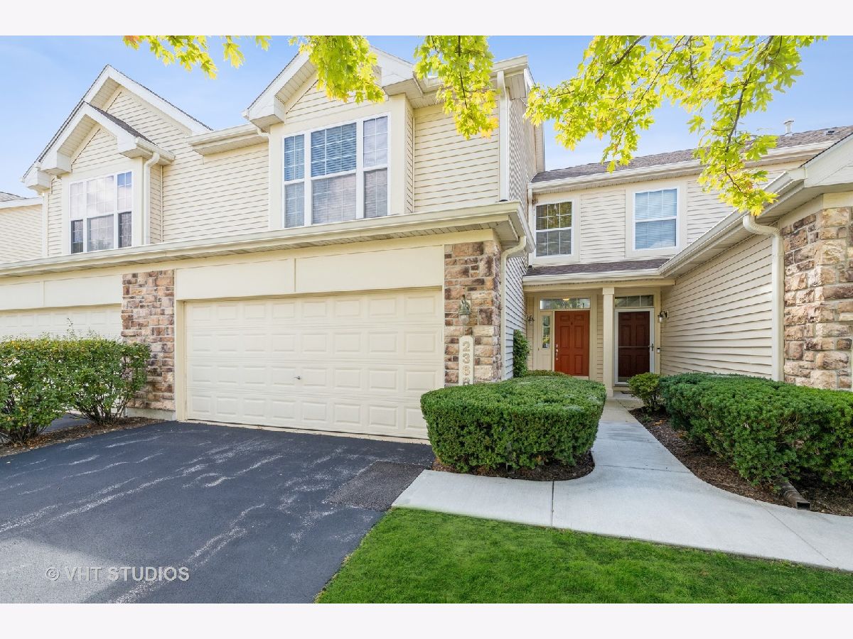 Townhomes & Homes Sold Georgetown Commons Aurora Illinois, 2368 Georgetown