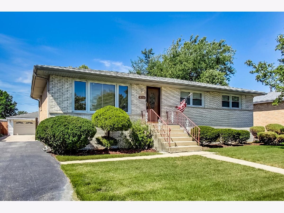 Homes Sold Oakwood Hills Palos Hills Illinois, 10318 Kathy