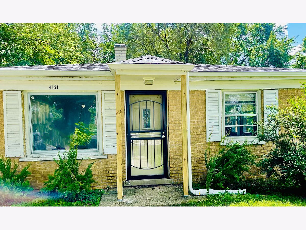  Rented Robbins Illinois, 4121 135th