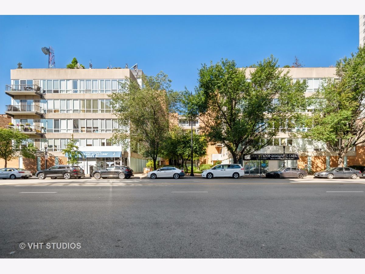 Condominiums Rented Garden Terraces Chicago Illinois, 1440 Michigan