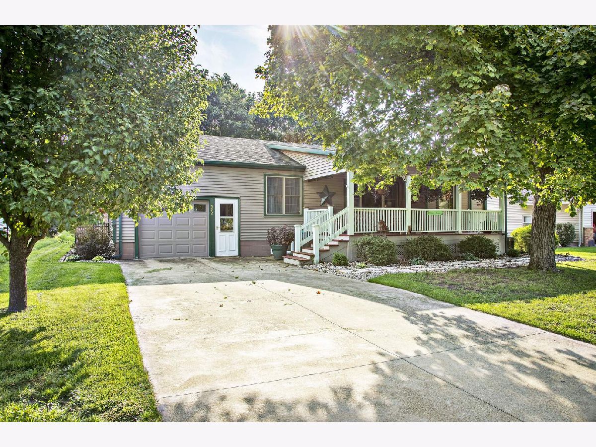  Sold Elliott Illinois, 322 Main