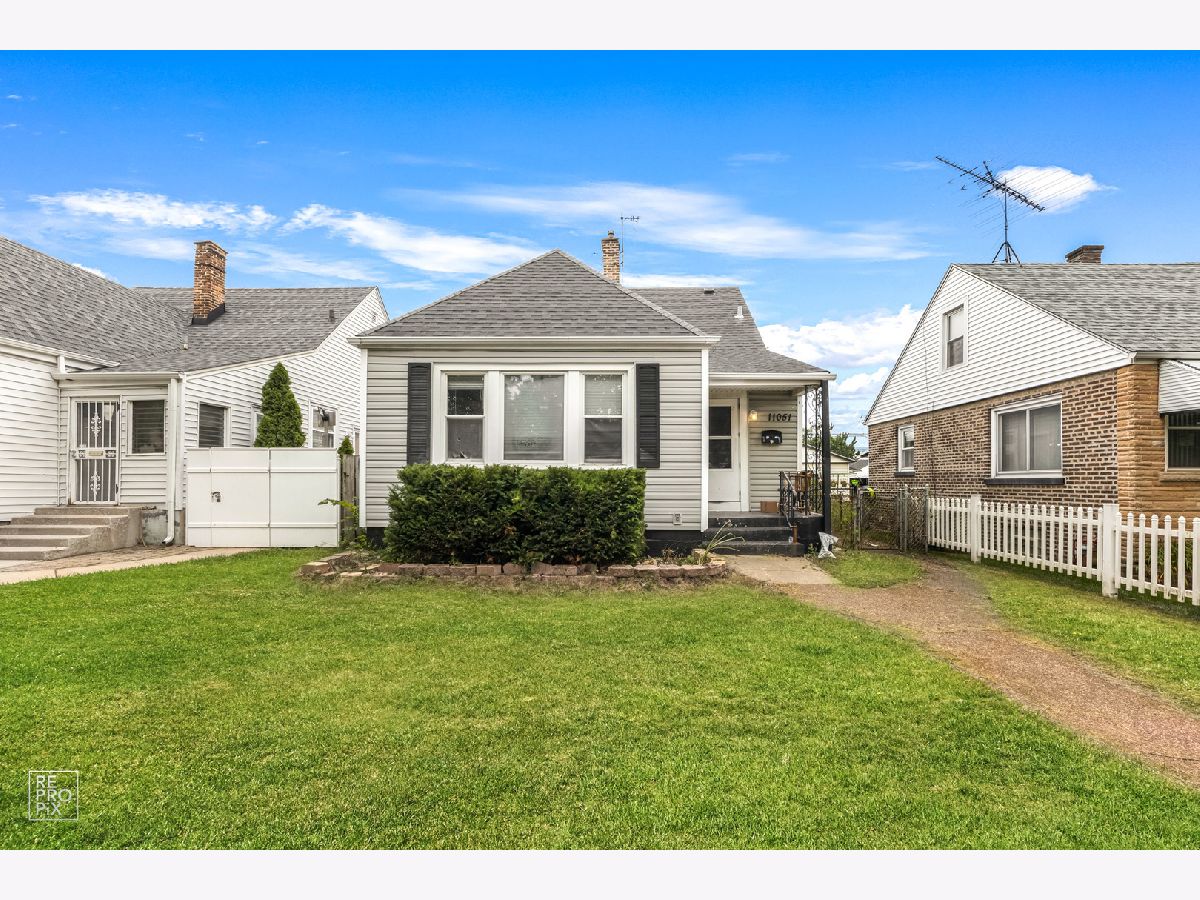 Homes & Condos & Townhomes Sold Fair Elms Chicago Illinois, 11051 Avenue N