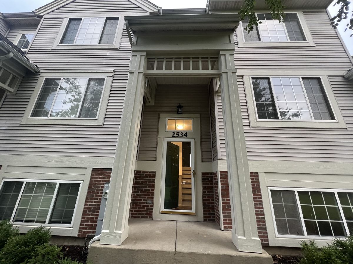 Homes & Townhomes & Condos Sold Mulberry Grove Elgin Illinois, 2534 Hatfield