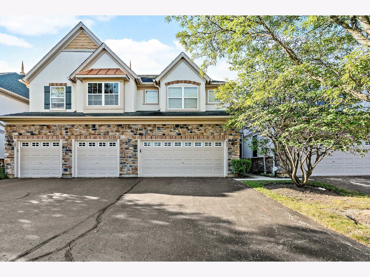 Townhomes Sold Shadow Creek Vernon Hills Illinois, 403 Shadow Creek