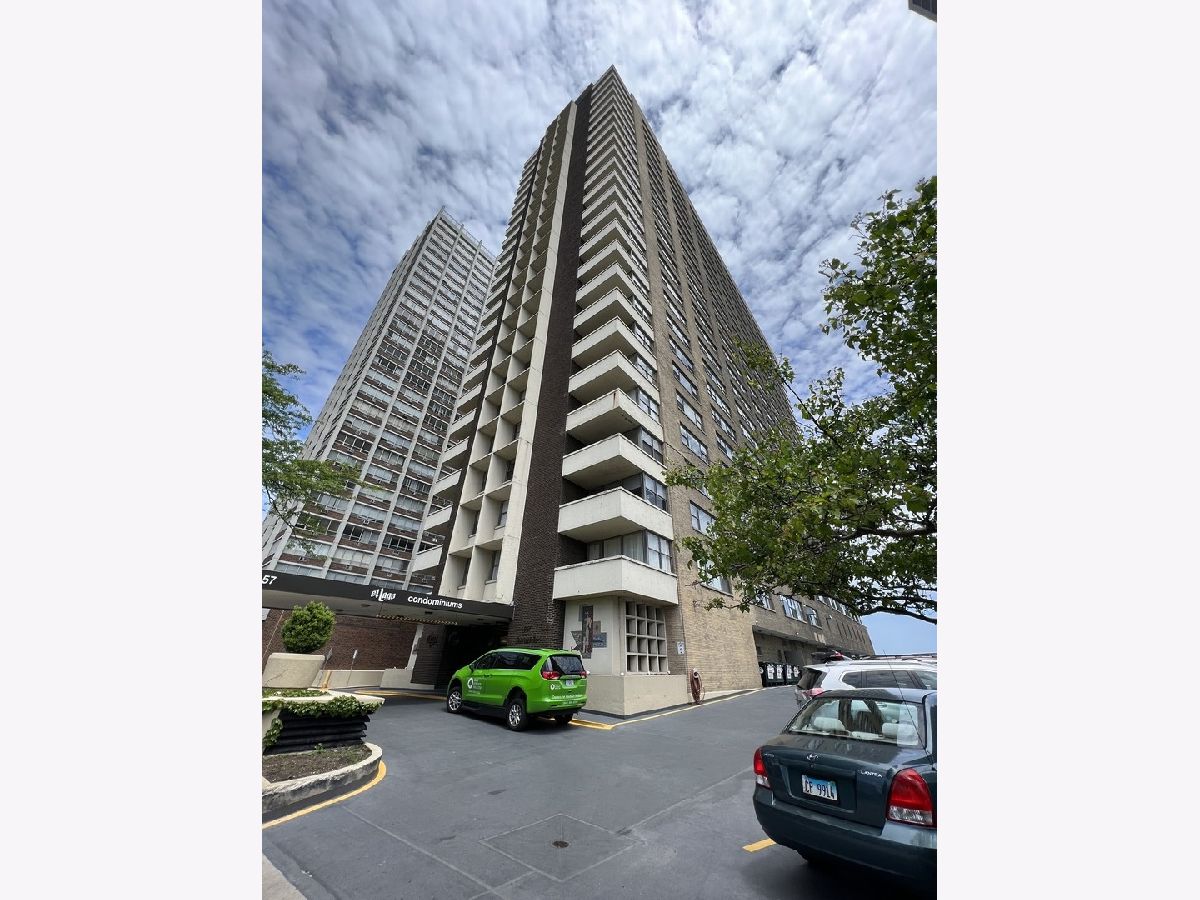 Condominiums Sold El Lago Chicago Illinois, 6157 Sheridan