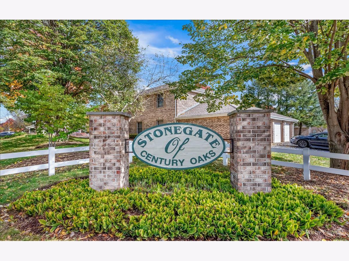 Condominiums Sold Stonegate Of Century Oaks Elgin Illinois, 1940 Matthew