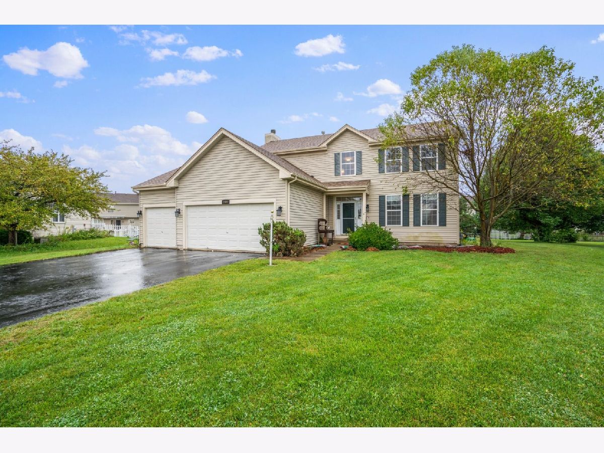 Townhomes & Homes Sold Chestnut Ridge Minooka Illinois, 1500 Creekside