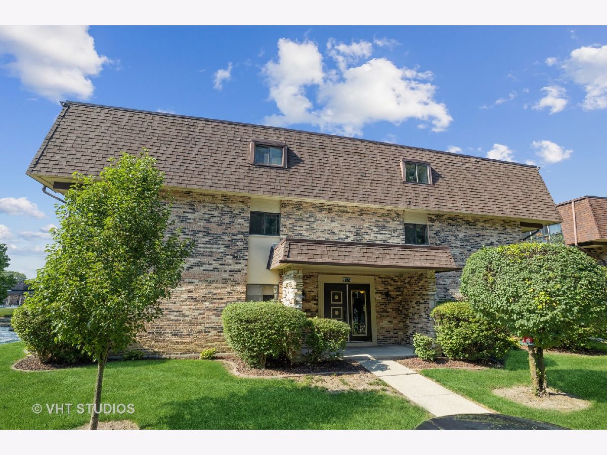 Woods Edge Palos Hills IL, Condominiums For Sale & For Rent Sadie