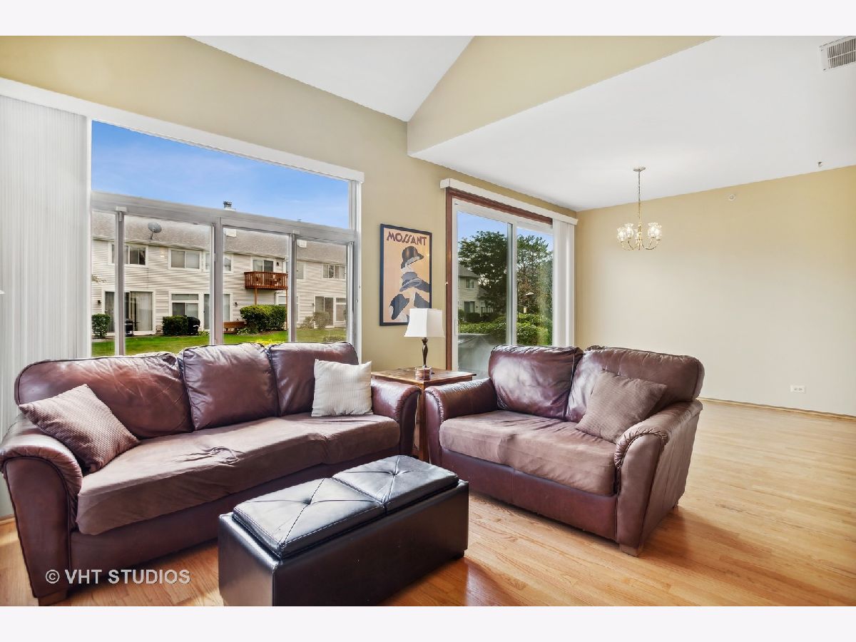 1155 Cambria South Lane, Lombard, Illinois 60148 MLS 11624554