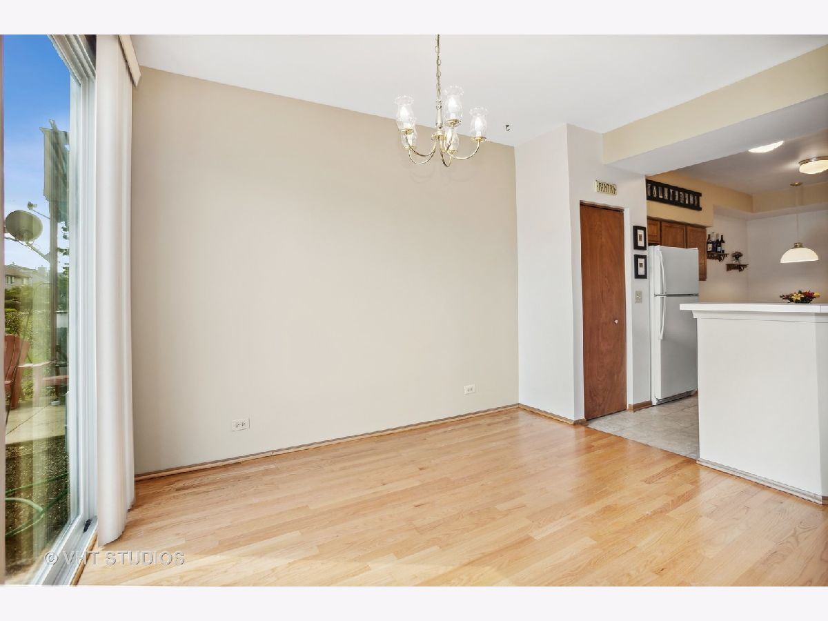 1155 Cambria South Lane, Lombard, Illinois 60148 MLS 11624554