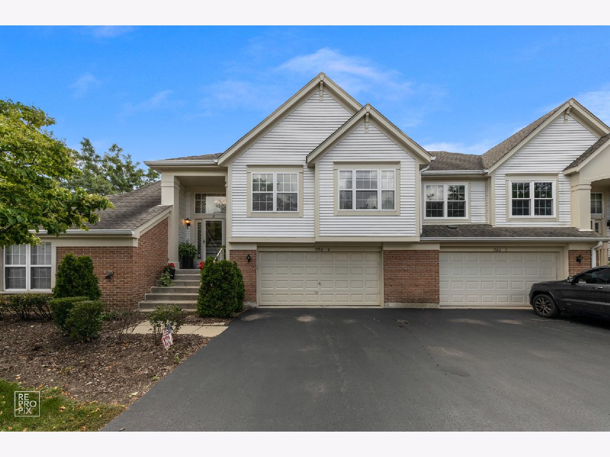 Fairfax Commons Bartlett IL, Townhomes & Condos & Homes For Sale & For