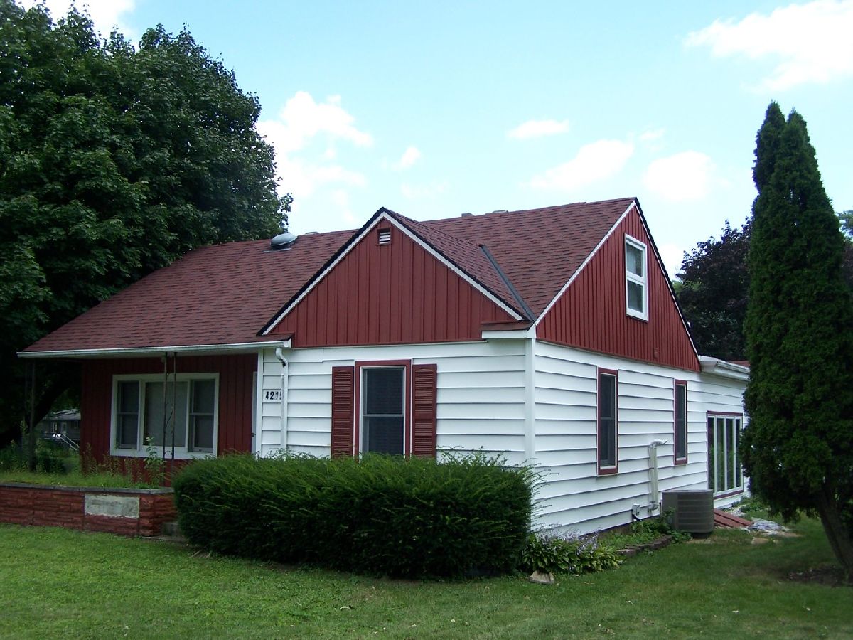 Homes Sold Cooney Heights Mchenry Illinois, 4215 Crystal Lake