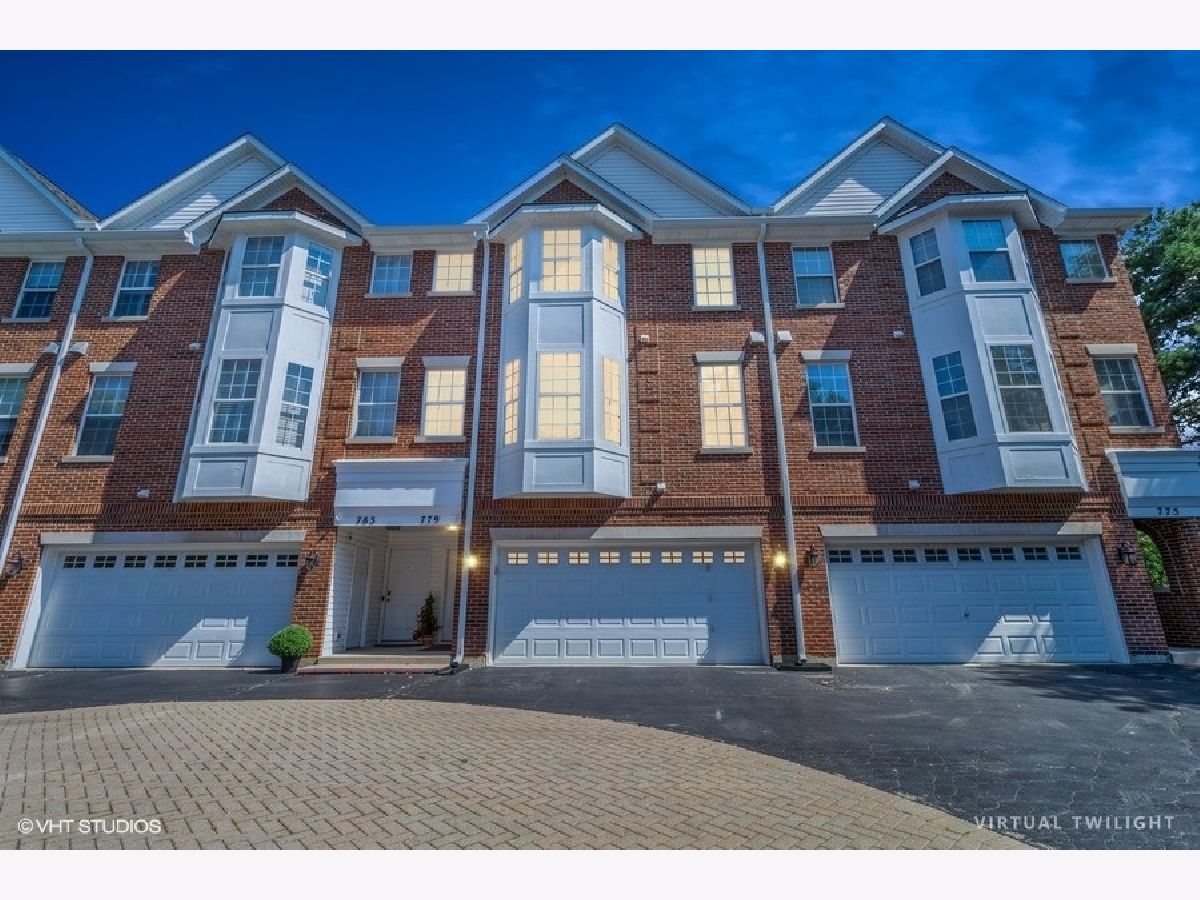 Townhomes Sold The Courts Of Palatine Palatine Illinois, 779 Regis