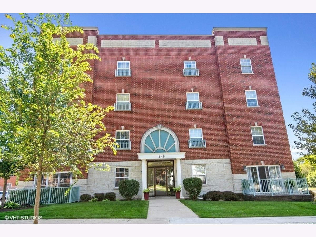 Condominiums Sold Washington Square Palatine Illinois, 245 Johnson