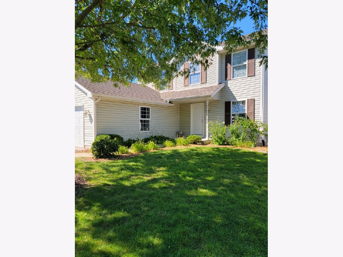 Homes Rented Aspen Meadows Plainfield Illinois, 2303 Red Hawk