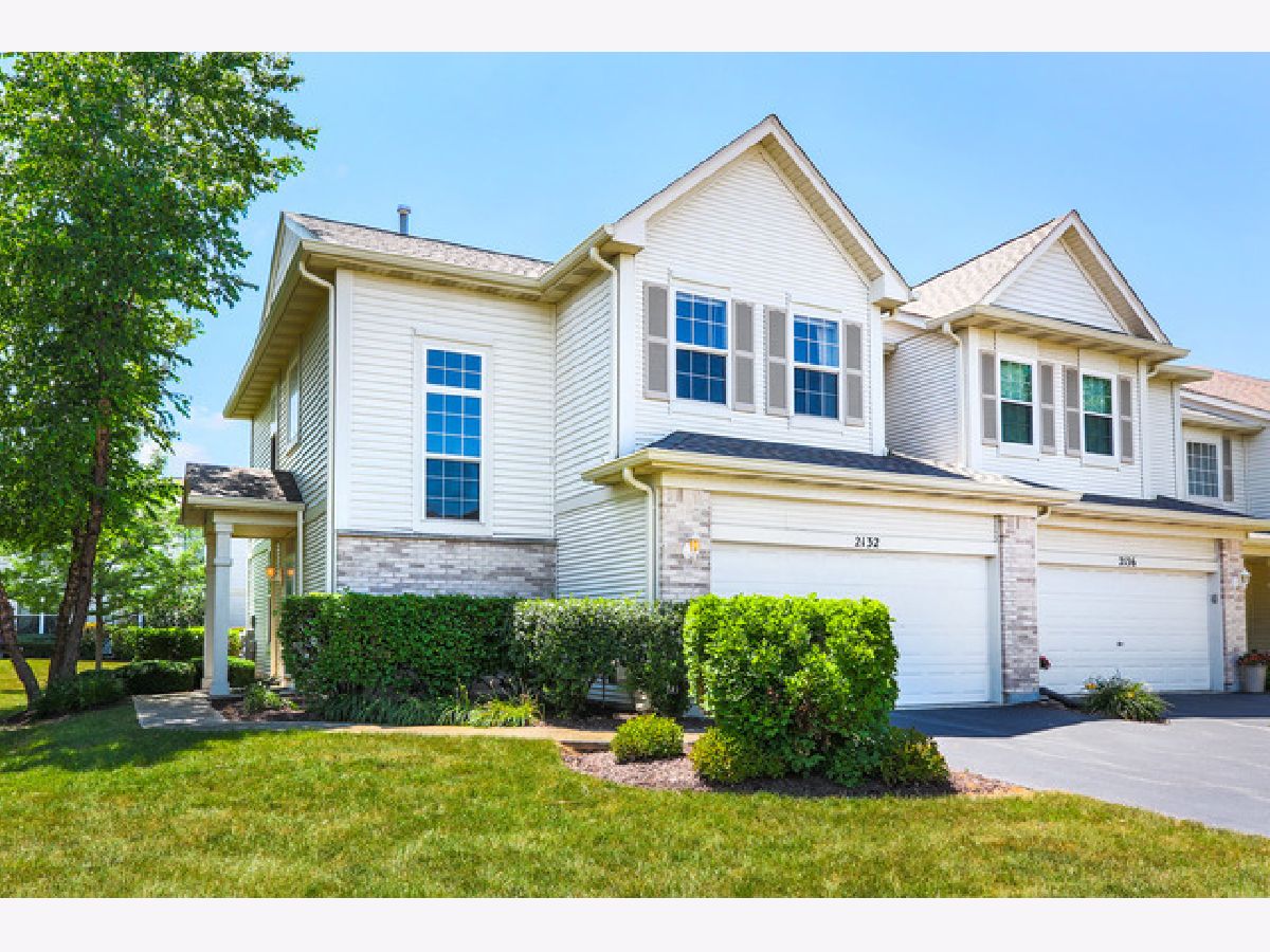 Townhomes Rented Summit Fields Aurora Illinois, 2132 Sunrise