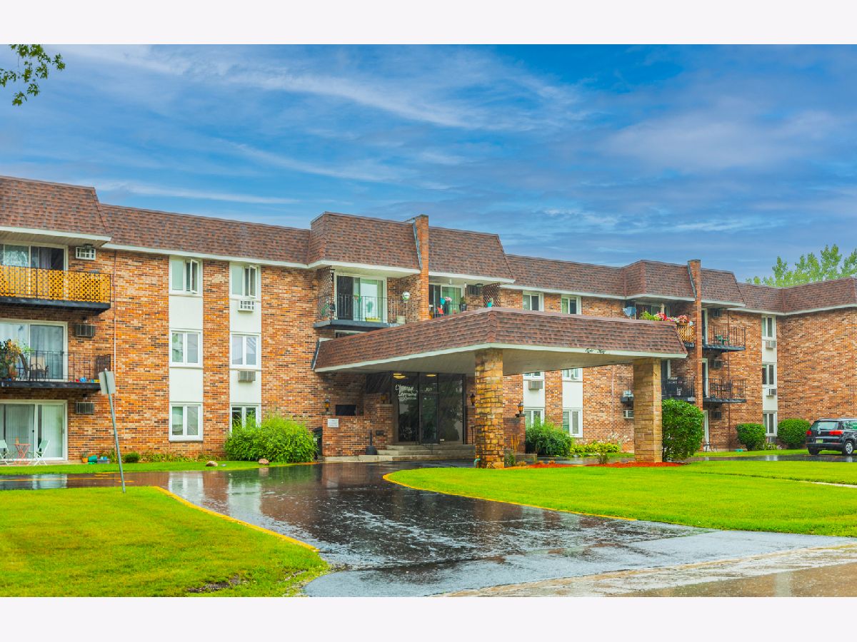 Condominiums Sold Chateau Lorraine Wheaton Illinois, 850 Lorraine