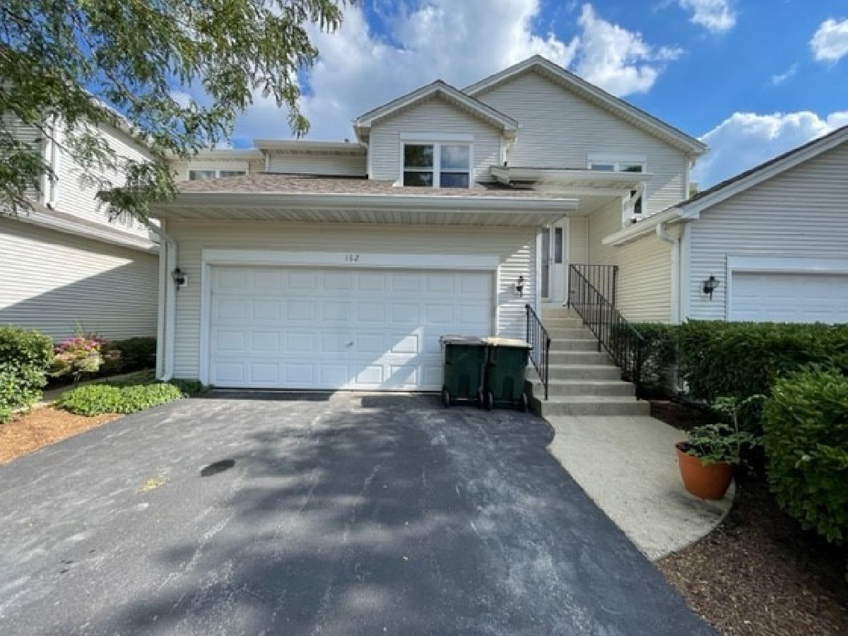 Townhomes & Condos Rented Woodland Lakes North Aurora Illinois, 182 Aspen
