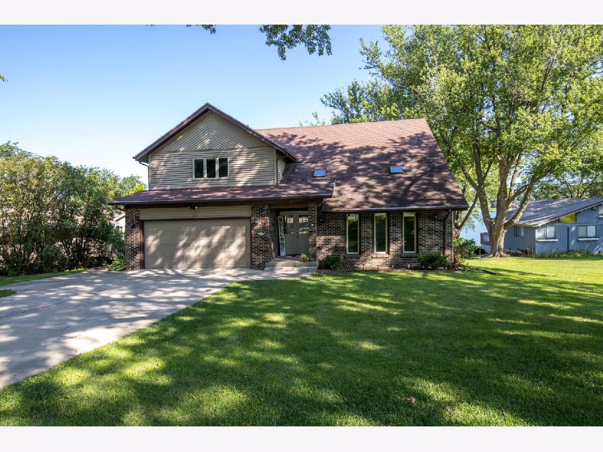  Sold Lake Summerset Illinois, 513 Baintree