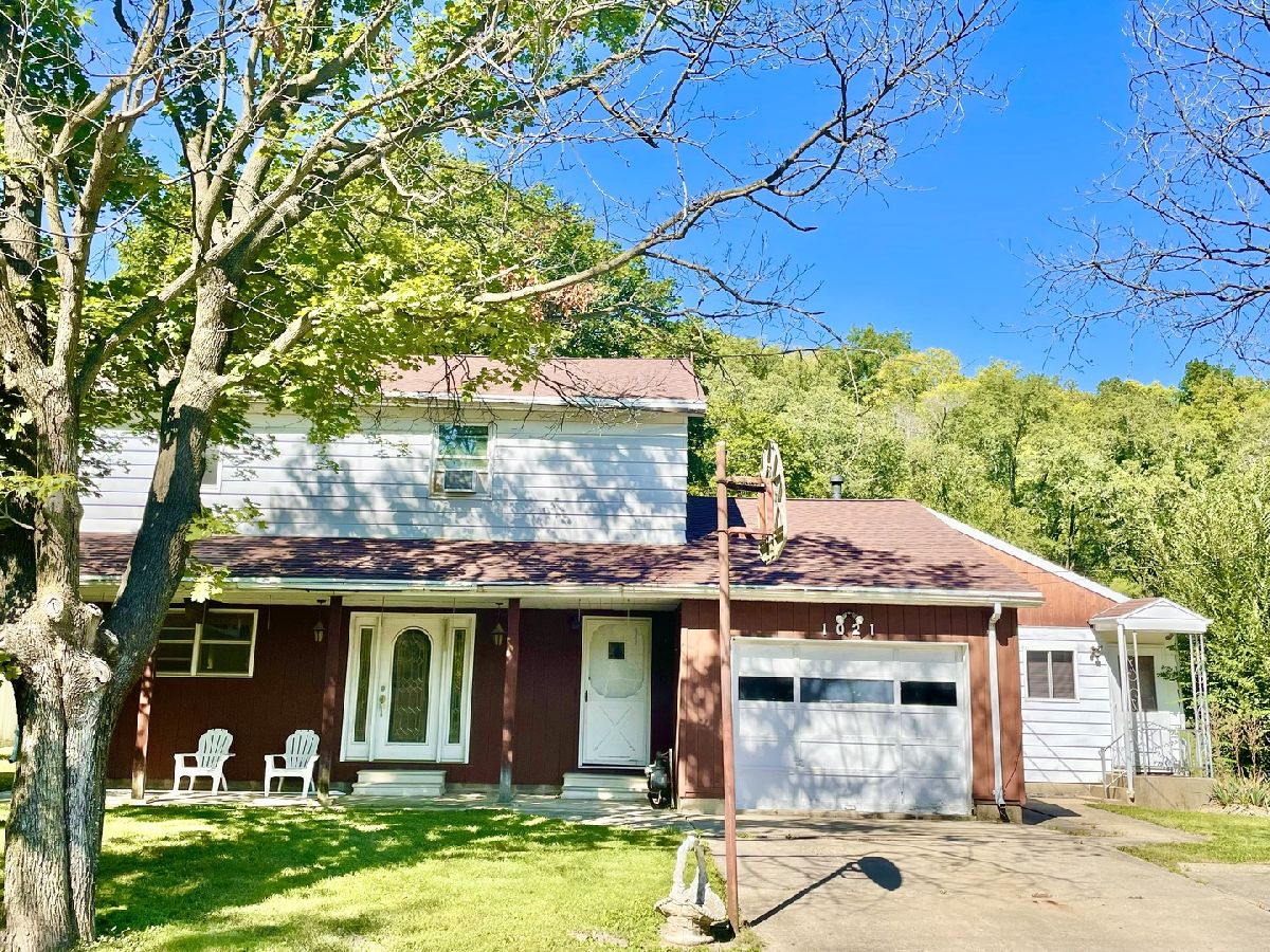 Homes Sold Glenwood Park Marseilles Illinois, 1019-1021 Bluff