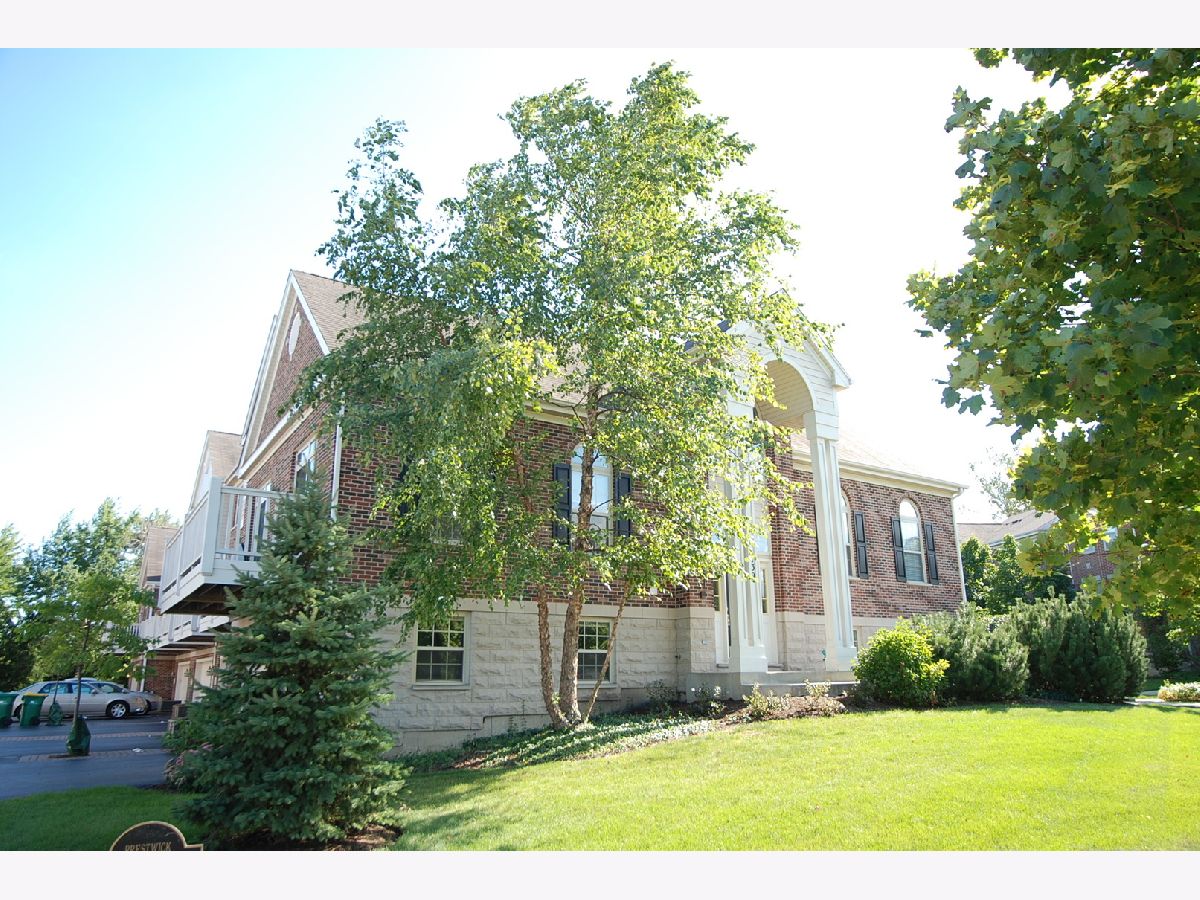 Townhomes & Condos Rented Astor Place Wheeling Illinois, 739 Prestwick