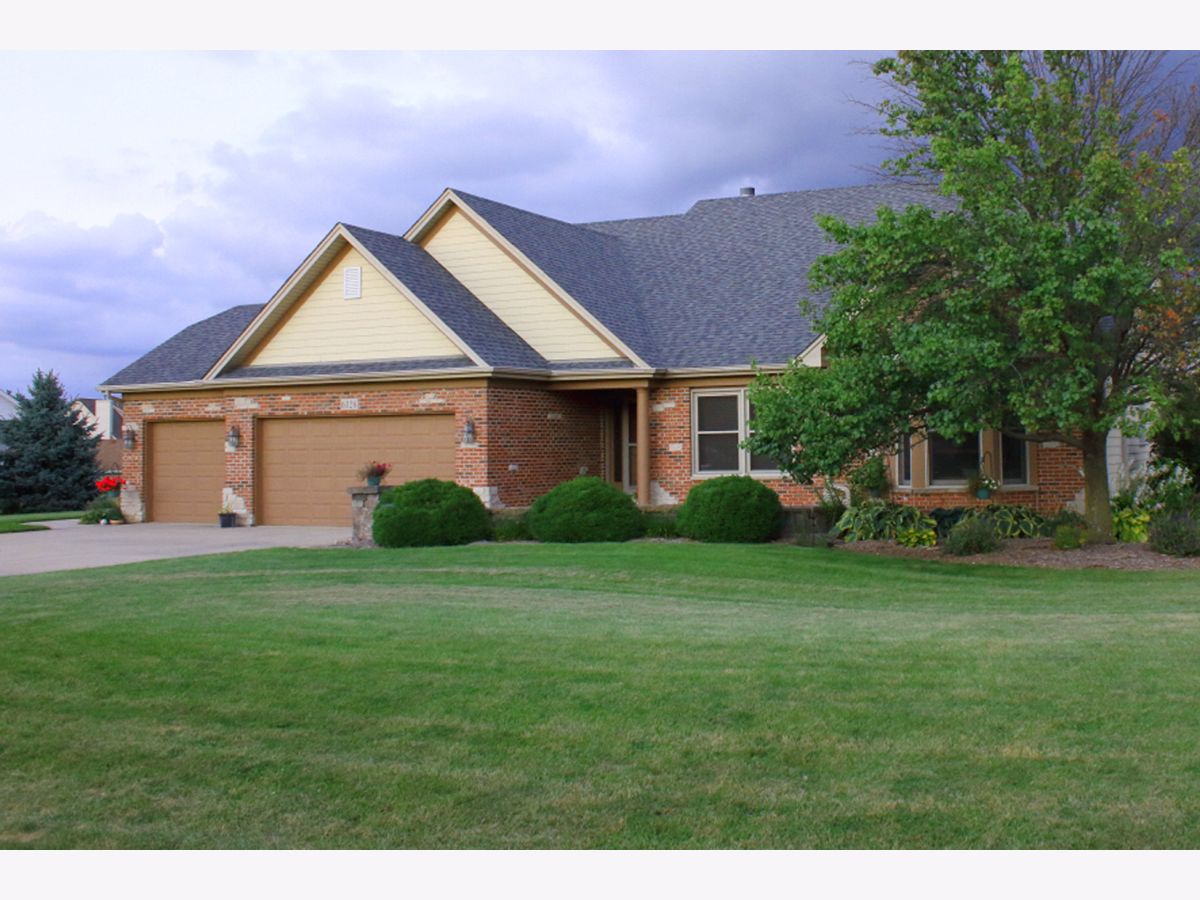 Homes Sold Woods Of Silver Springs Yorkville Illinois, 6126 Polo Club