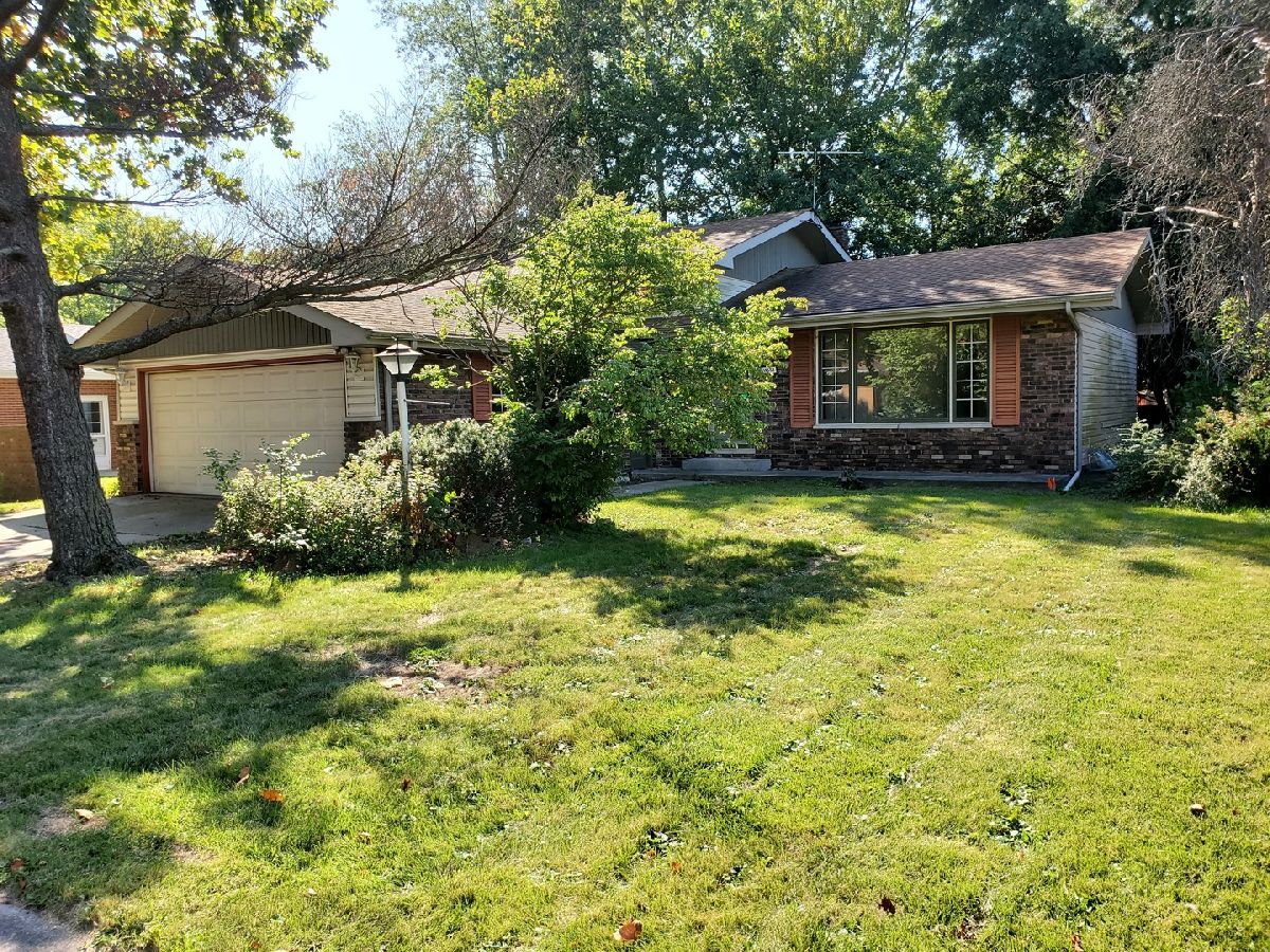 Homes & Condominiums Sold Forest Glen Lansing Illinois, 18554 Bock
