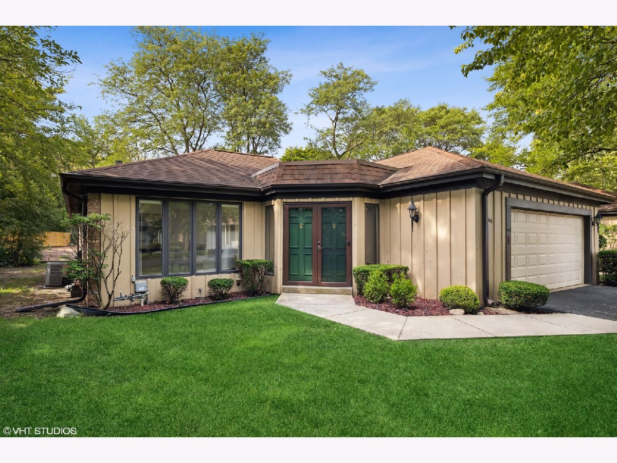 Homes & Townhomes Sold Woodview Estates Burr Ridge Illinois, 743 Tomlin