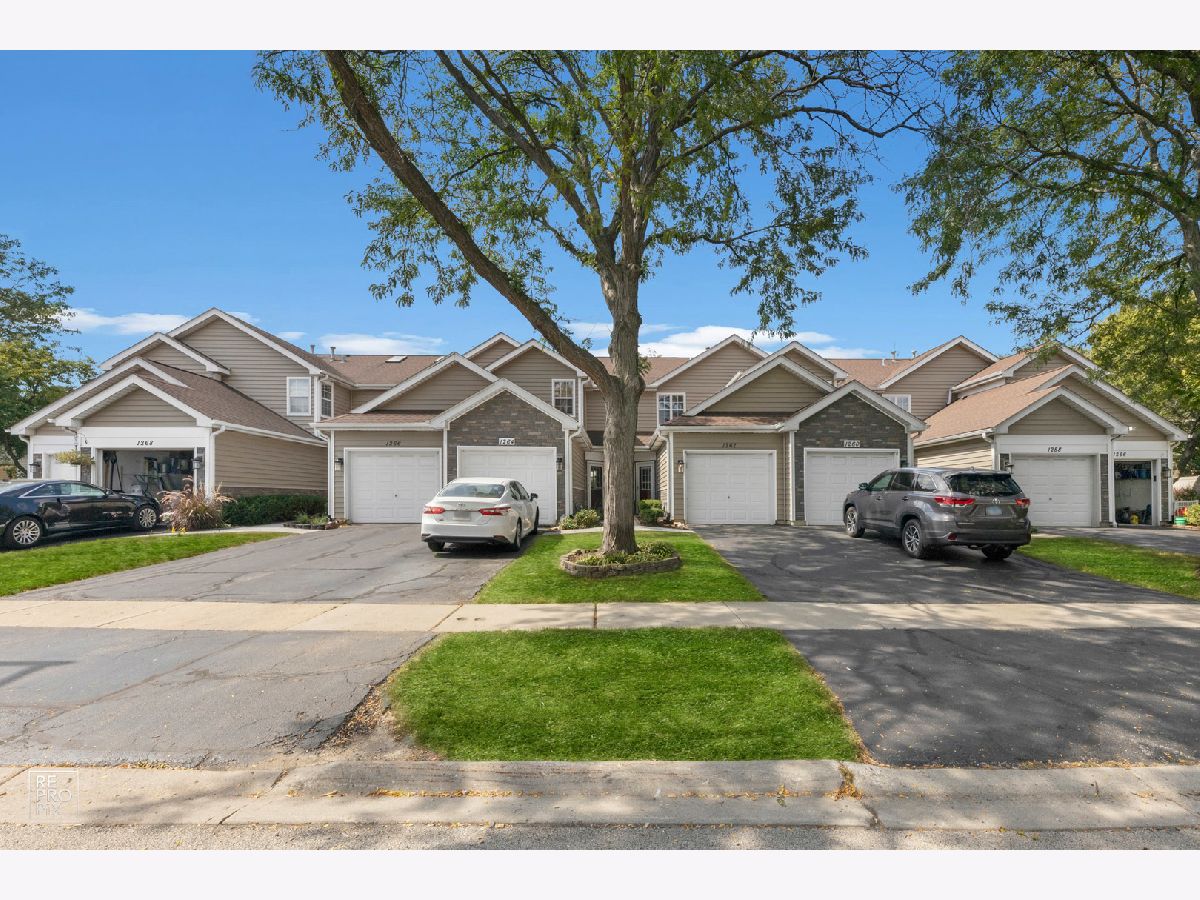 Townhomes & Condos Sold Wellington Court Schaumburg Illinois, 1262 Cranbrook