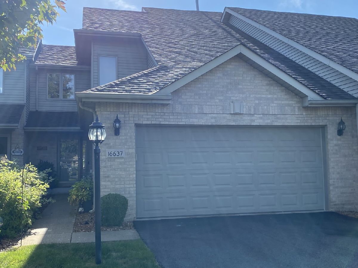 Townhomes & Homes Sold Crystal Cove Tinley Park Illinois, 16637 Wexford
