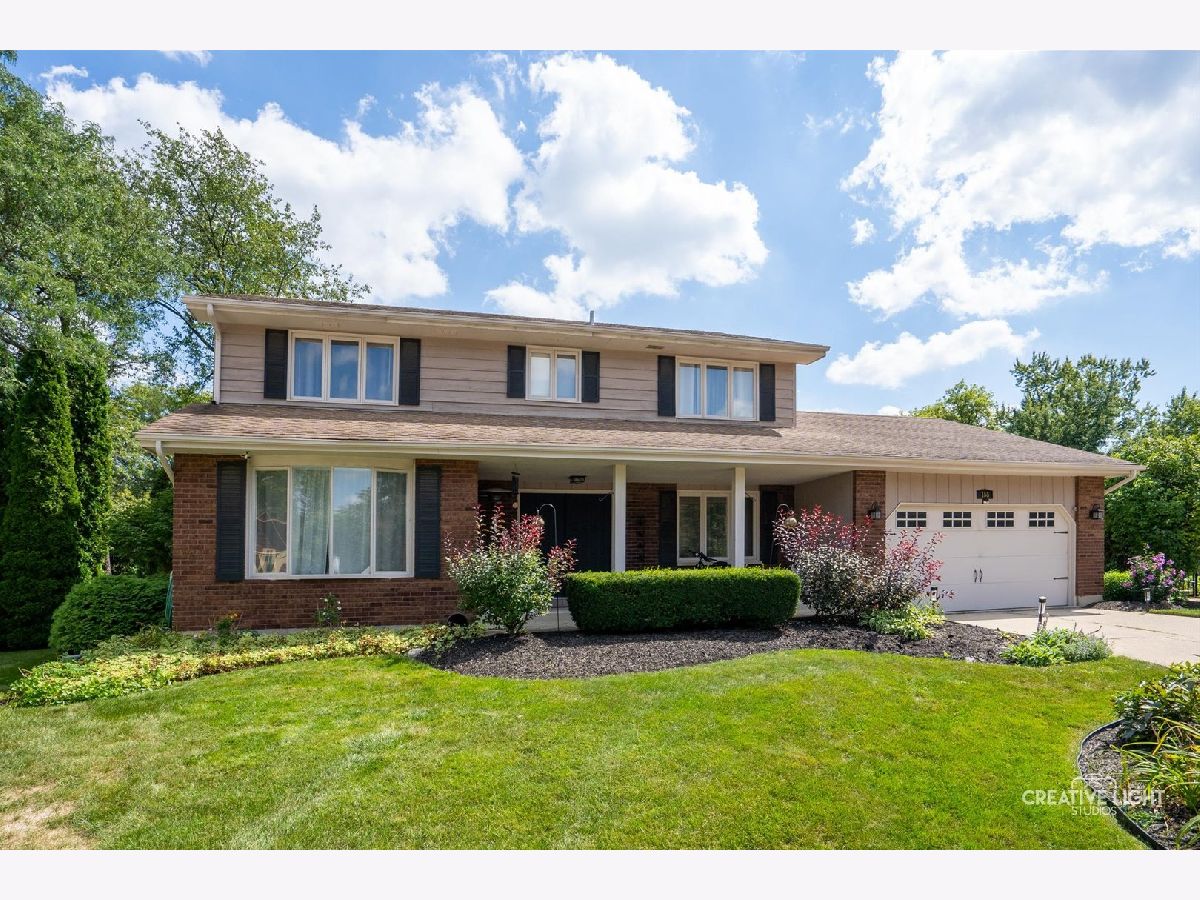 Homes & Condos & Townhomes Sold Country Knolls North Elgin Illinois, 155 Brookside