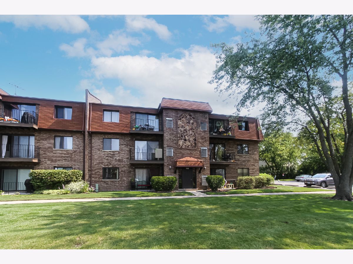 Condominiums Sold Brandon Grove Palatine Illinois, 109 Brandon