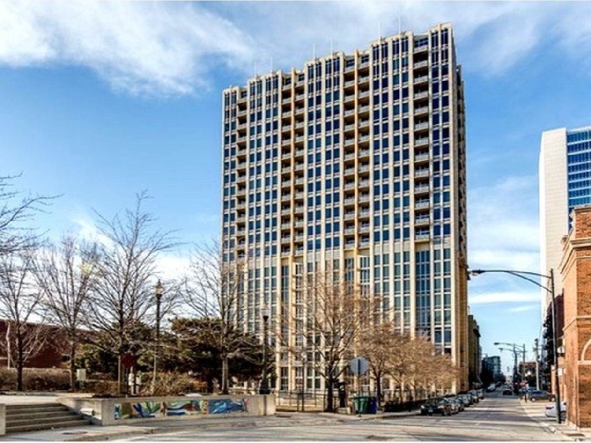Condominiums Sold River Place On The Park Chicago Illinois, 700 Larrabee