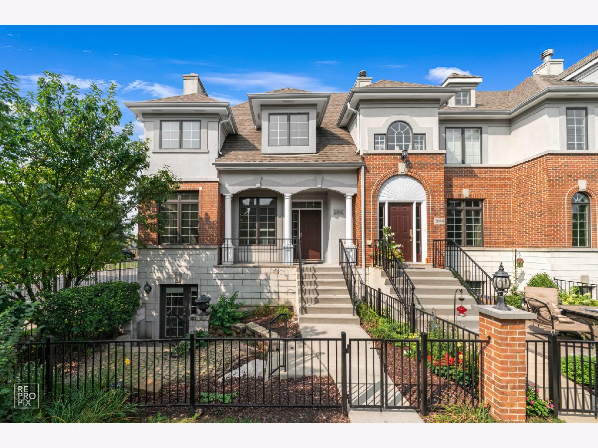 Townhomes Sold Astor Place Naperville Illinois, 2042 Alta Vista