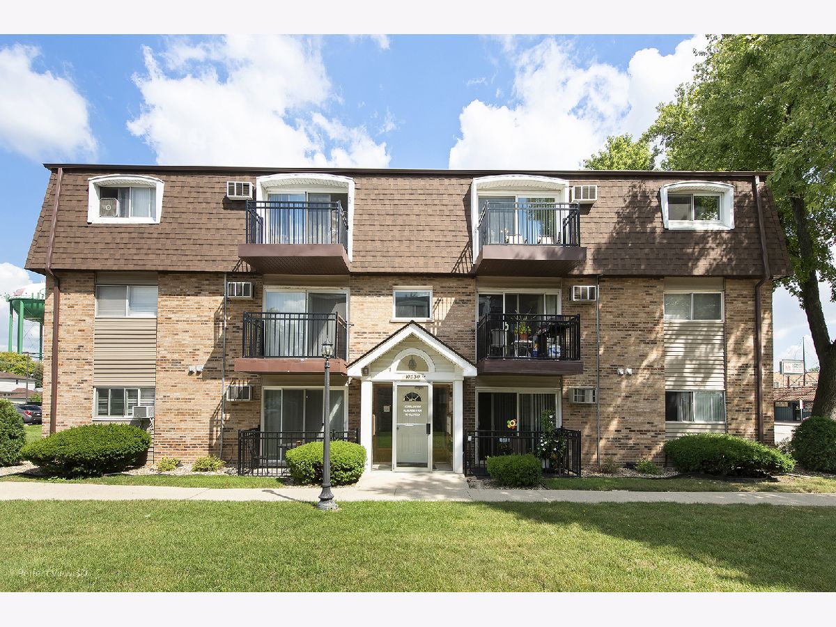 Condominiums Sold Briargate Chicago Ridge Illinois, 10530 Ridgeland