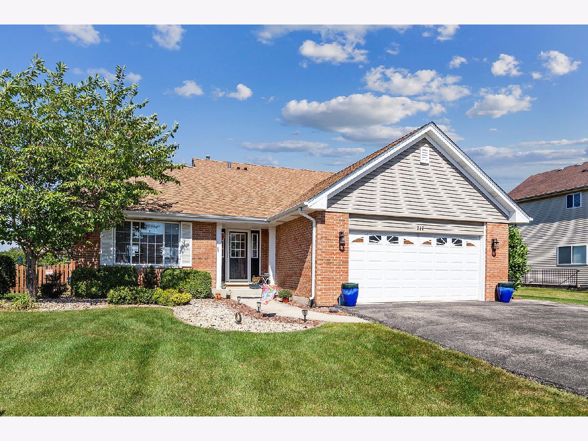 Homes Sold Laraway Ridge New Lenox Illinois, 711 Bobwhite